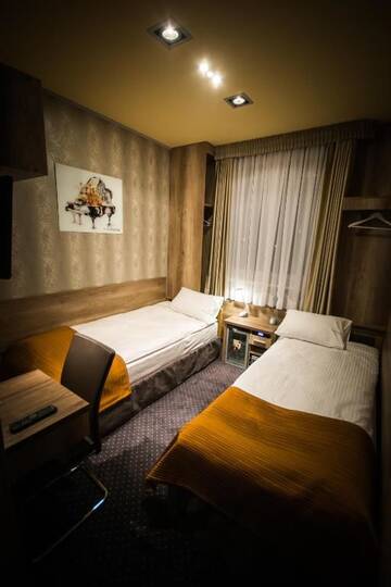 Фото номера Двухместный номер с 2 отдельными кроватями Отель Hotel Forma г. Пила 15
